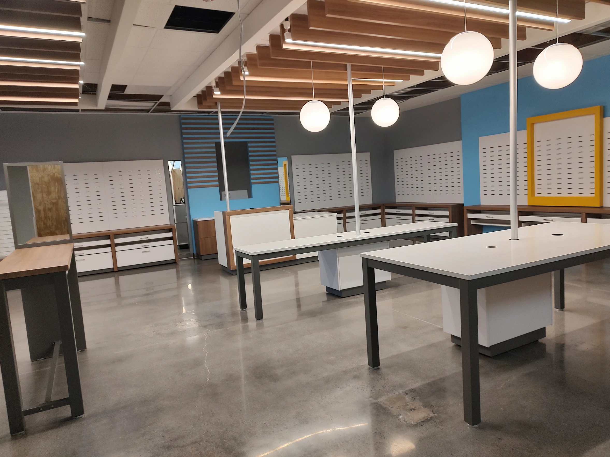 A clean office